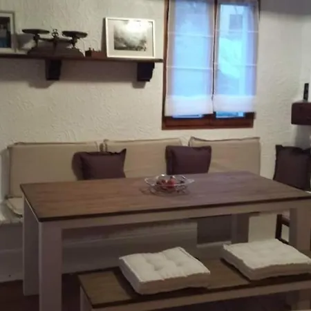 Holiday home Maison La Finiere: Alpes-maritimes Village Retreat Near Isola